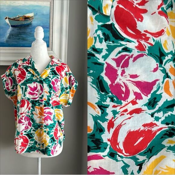 Vintage Tops - Vintage 80s Judy Bond Shortsleeve Button Up Floral Tulip Blouse Made in the USA